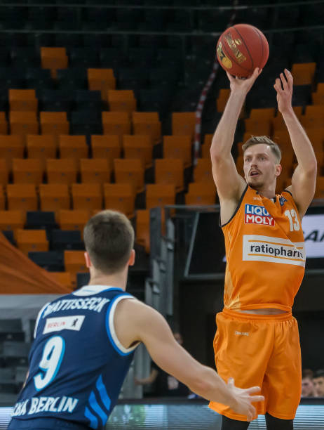 一些评论认 一些评论认