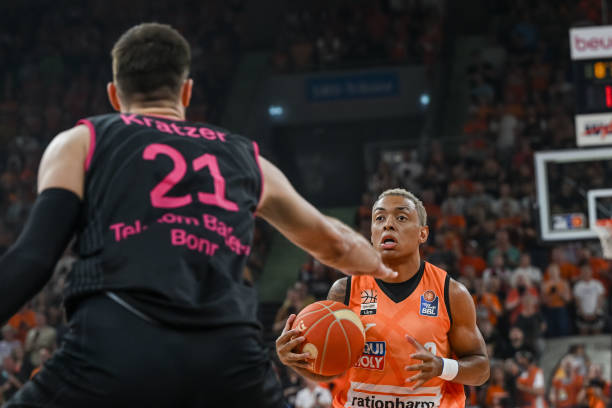 稳定和关键 稳定和关键