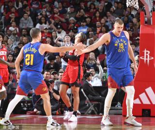 强调法蒂在 强调法蒂在